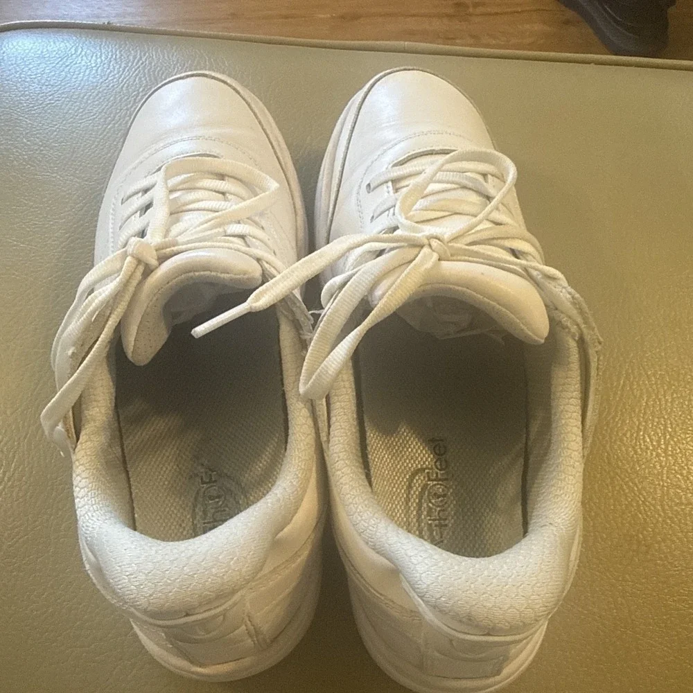 Orthofeet Wander 81104 Women 8.5 Medium White Leather Hands Free Walking Shoes